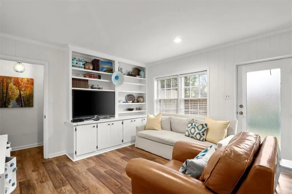 720 E Powderhorn Road Ne, Atlanta, Georgia 30342, 3 Bedrooms Bedrooms, ,2 BathroomsBathrooms,Residential,Sold,720 E Powderhorn Road Ne,7185468