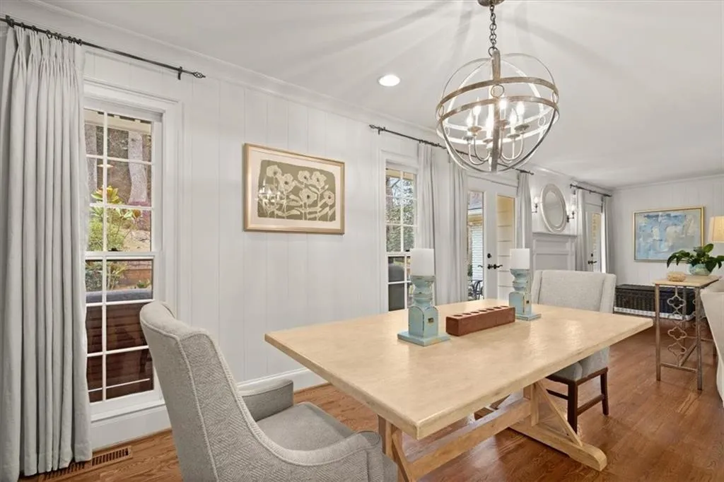 720 E Powderhorn Road Ne, Atlanta, Georgia 30342, 3 Bedrooms Bedrooms, ,2 BathroomsBathrooms,Residential,Sold,720 E Powderhorn Road Ne,7185468