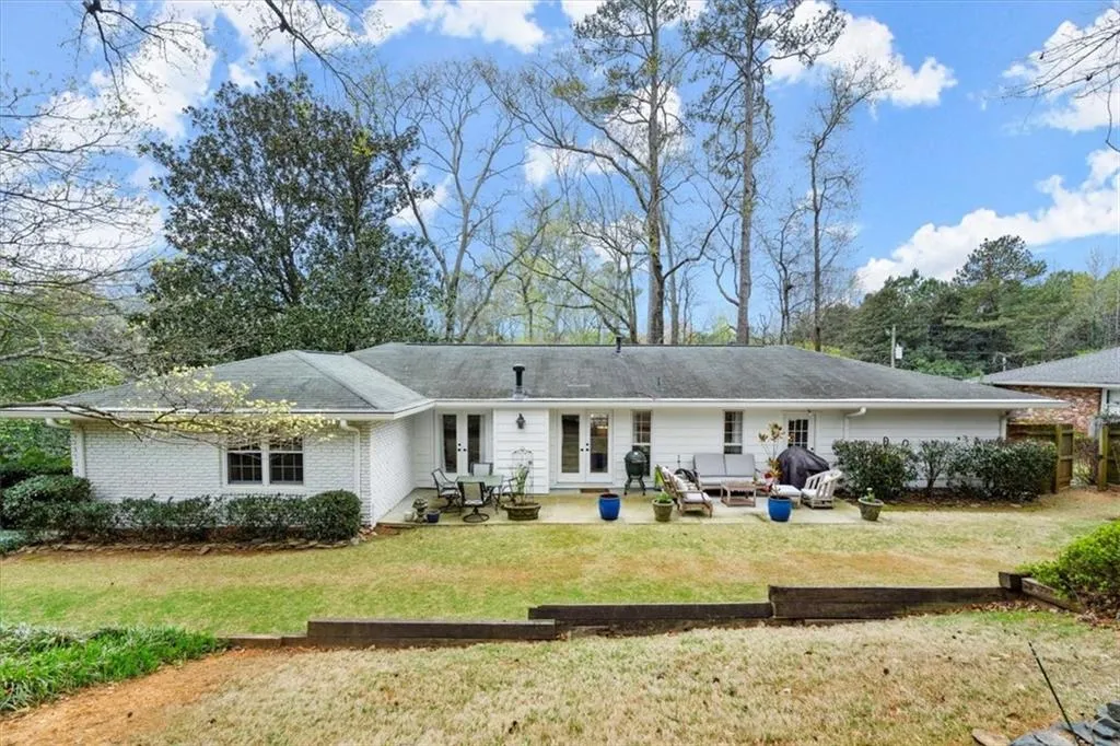 720 E Powderhorn Road Ne, Atlanta, Georgia 30342, 3 Bedrooms Bedrooms, ,2 BathroomsBathrooms,Residential,Sold,720 E Powderhorn Road Ne,7185468