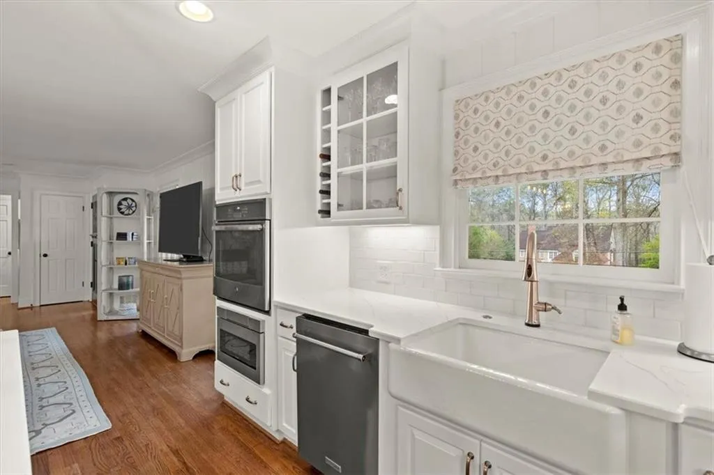 720 E Powderhorn Road Ne, Atlanta, Georgia 30342, 3 Bedrooms Bedrooms, ,2 BathroomsBathrooms,Residential,Sold,720 E Powderhorn Road Ne,7185468