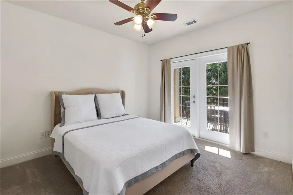 Guest room on main
