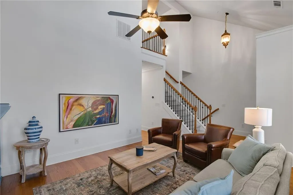 879 Perennial Drive, Sandy Springs, Georgia 30328, 2 Bedrooms Bedrooms, ,2 BathroomsBathrooms,Residential,Sold,879 Perennial Drive,7518765