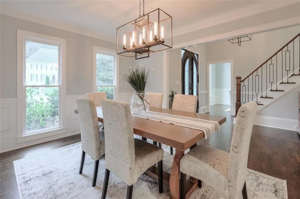 7775 Landowne Drive, Sandy Springs, Georgia 30350, 5 Bedrooms Bedrooms, ,4 BathroomsBathrooms,Residential,Sold,7775 Landowne Drive,6786067