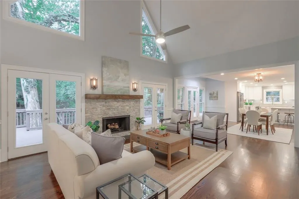 7775 Landowne Drive, Sandy Springs, Georgia 30350, 5 Bedrooms Bedrooms, ,4 BathroomsBathrooms,Residential,Sold,7775 Landowne Drive,6786067