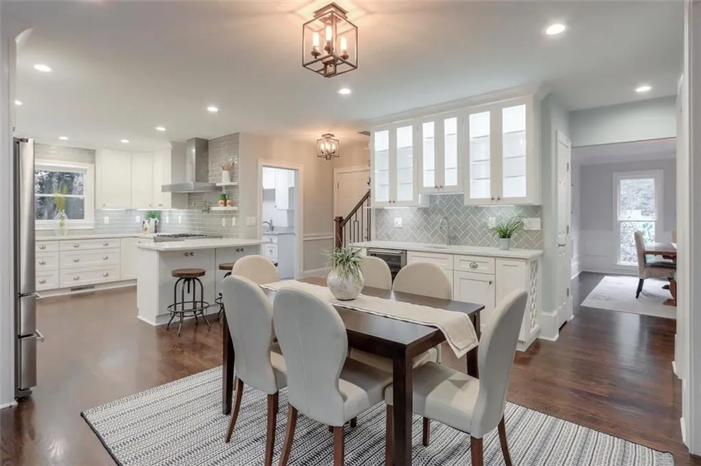 7775 Landowne Drive, Sandy Springs, Georgia 30350, 5 Bedrooms Bedrooms, ,4 BathroomsBathrooms,Residential,Sold,7775 Landowne Drive,6786067