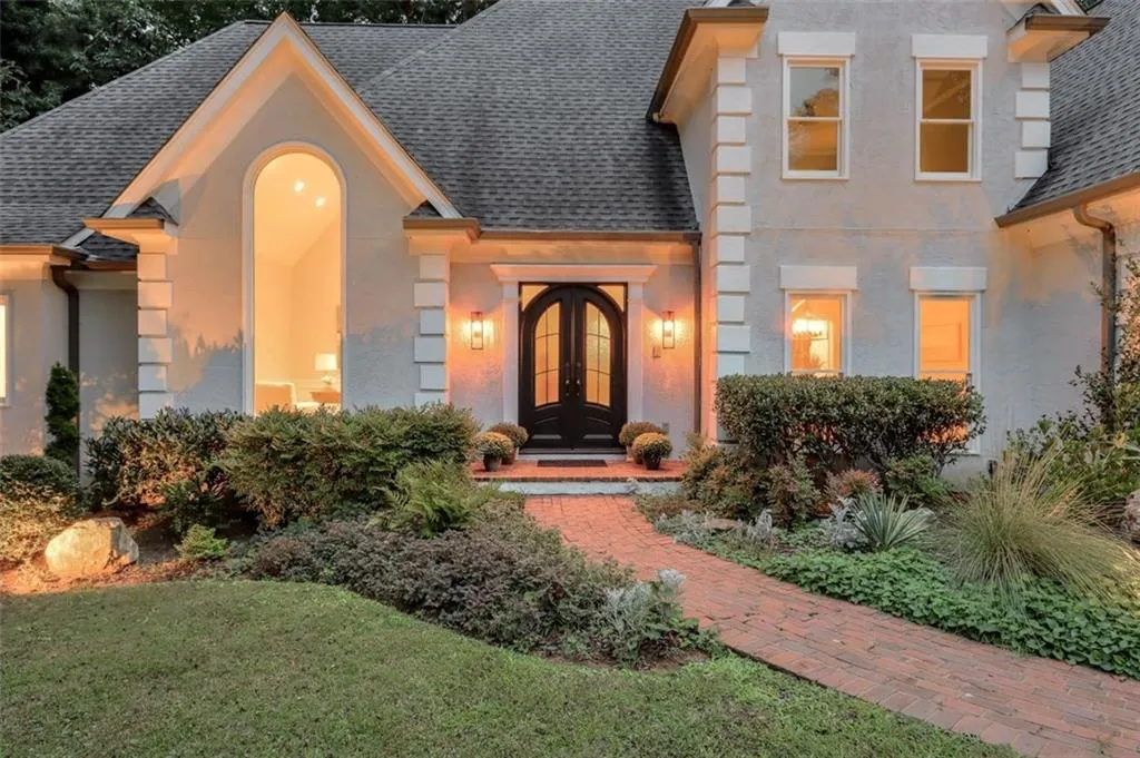 7775 Landowne Drive, Sandy Springs, Georgia 30350, 5 Bedrooms Bedrooms, ,4 BathroomsBathrooms,Residential,Sold,7775 Landowne Drive,6786067