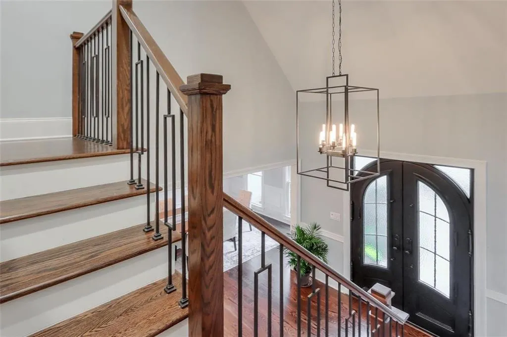 7775 Landowne Drive, Sandy Springs, Georgia 30350, 5 Bedrooms Bedrooms, ,4 BathroomsBathrooms,Residential,Sold,7775 Landowne Drive,6786067