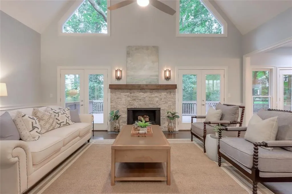 7775 Landowne Drive, Sandy Springs, Georgia 30350, 5 Bedrooms Bedrooms, ,4 BathroomsBathrooms,Residential,Sold,7775 Landowne Drive,6786067