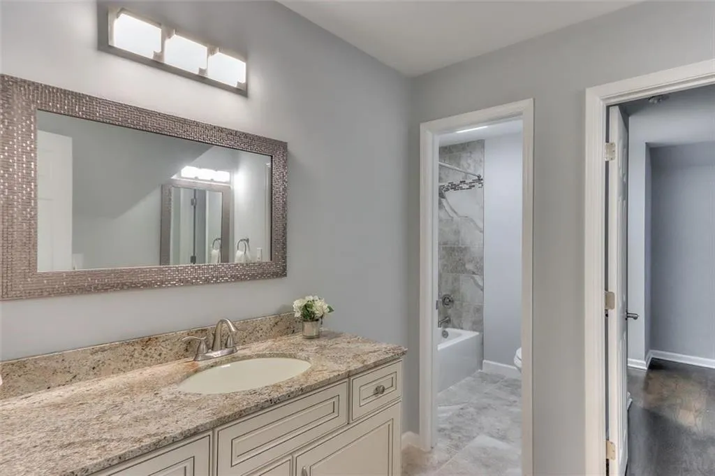 7775 Landowne Drive, Sandy Springs, Georgia 30350, 5 Bedrooms Bedrooms, ,4 BathroomsBathrooms,Residential,Sold,7775 Landowne Drive,6786067