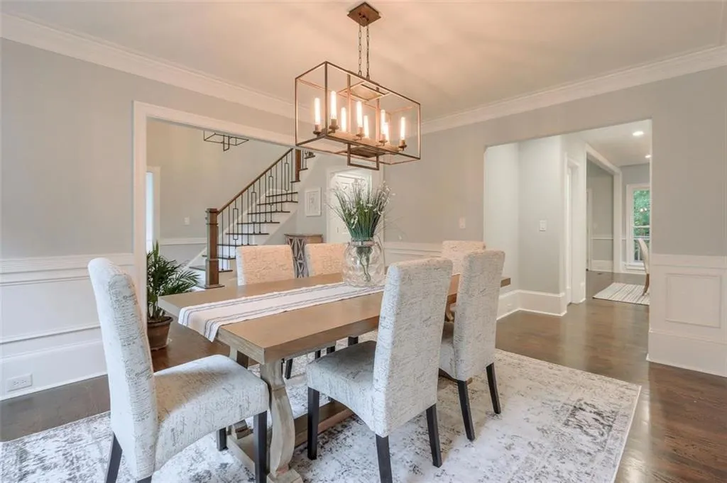 7775 Landowne Drive, Sandy Springs, Georgia 30350, 5 Bedrooms Bedrooms, ,4 BathroomsBathrooms,Residential,Sold,7775 Landowne Drive,6786067