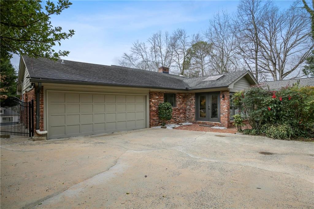 490 Forest Hills Drive, Sandy Springs, Georgia 30342, 3 Bedrooms Bedrooms, ,3 BathroomsBathrooms,Residential,Sold,490 Forest Hills Drive,7311561