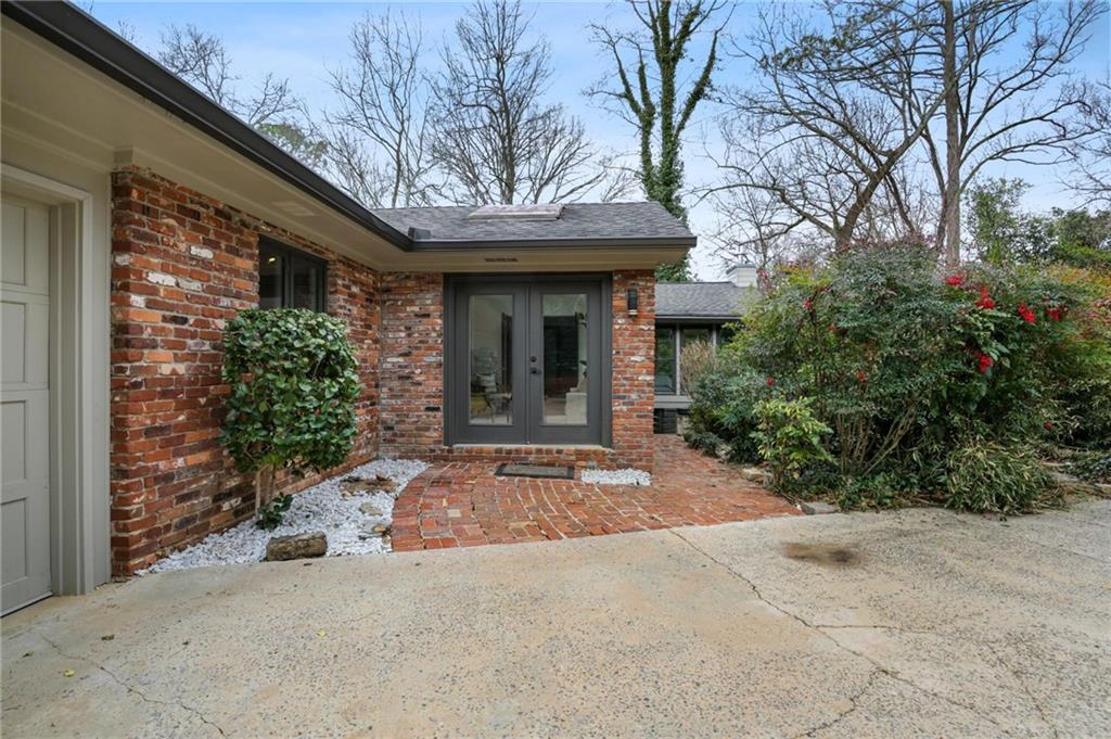 490 Forest Hills Drive, Sandy Springs, Georgia 30342, 3 Bedrooms Bedrooms, ,3 BathroomsBathrooms,Residential,Sold,490 Forest Hills Drive,7311561
