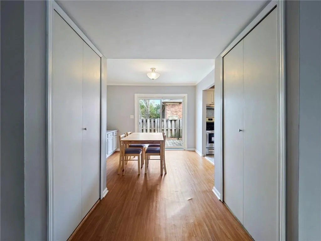 5593 Kingsport Drive Unit 17, Sandy Springs, Georgia 30342, 3 Bedrooms Bedrooms, ,2 BathroomsBathrooms,Residential,Sold,5593 Kingsport Drive Unit 17,6871184