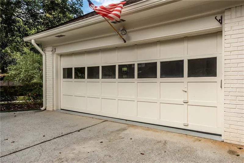 7505 Spalding Lane, Sandy Springs, Georgia 30350, 4 Bedrooms Bedrooms, ,2 BathroomsBathrooms,Residential,Sold,7505 Spalding Lane,6635236