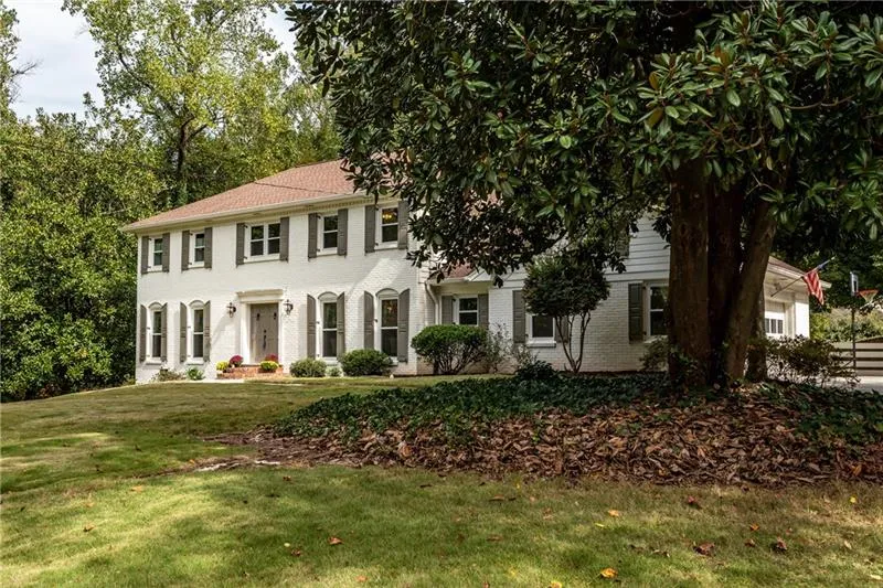 7505 Spalding Lane, Sandy Springs, Georgia 30350, 4 Bedrooms Bedrooms, ,2 BathroomsBathrooms,Residential,Sold,7505 Spalding Lane,6635236
