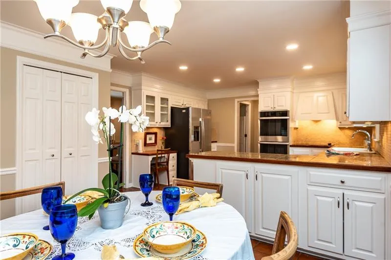 7505 Spalding Lane, Sandy Springs, Georgia 30350, 4 Bedrooms Bedrooms, ,2 BathroomsBathrooms,Residential,Sold,7505 Spalding Lane,6635236