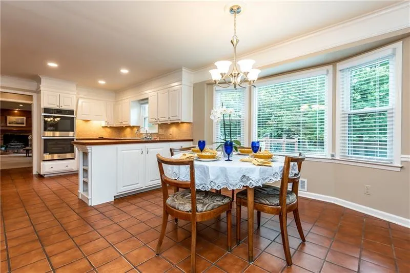 7505 Spalding Lane, Sandy Springs, Georgia 30350, 4 Bedrooms Bedrooms, ,2 BathroomsBathrooms,Residential,Sold,7505 Spalding Lane,6635236