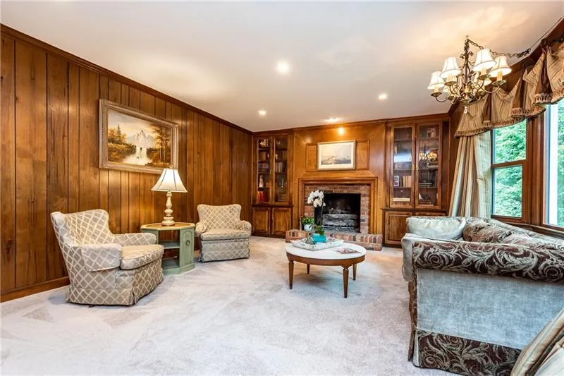 7505 Spalding Lane, Sandy Springs, Georgia 30350, 4 Bedrooms Bedrooms, ,2 BathroomsBathrooms,Residential,Sold,7505 Spalding Lane,6635236