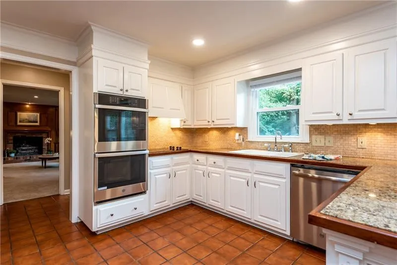 7505 Spalding Lane, Sandy Springs, Georgia 30350, 4 Bedrooms Bedrooms, ,2 BathroomsBathrooms,Residential,Sold,7505 Spalding Lane,6635236