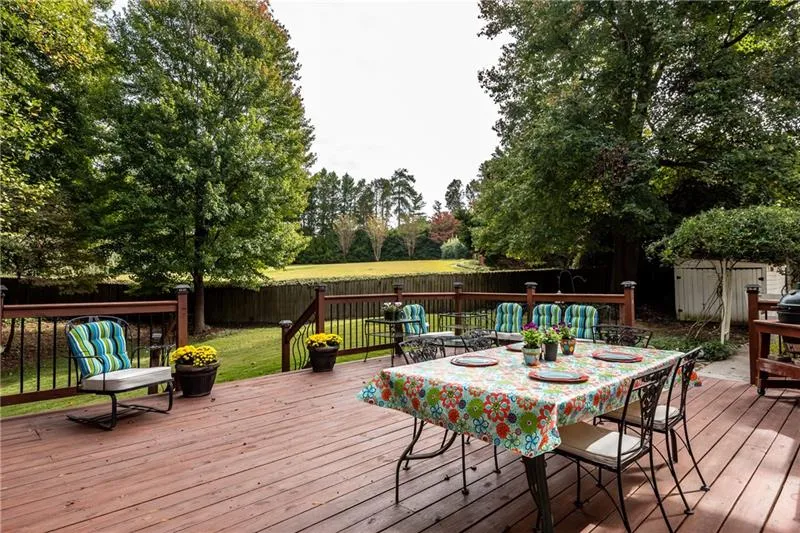 7505 Spalding Lane, Sandy Springs, Georgia 30350, 4 Bedrooms Bedrooms, ,2 BathroomsBathrooms,Residential,Sold,7505 Spalding Lane,6635236