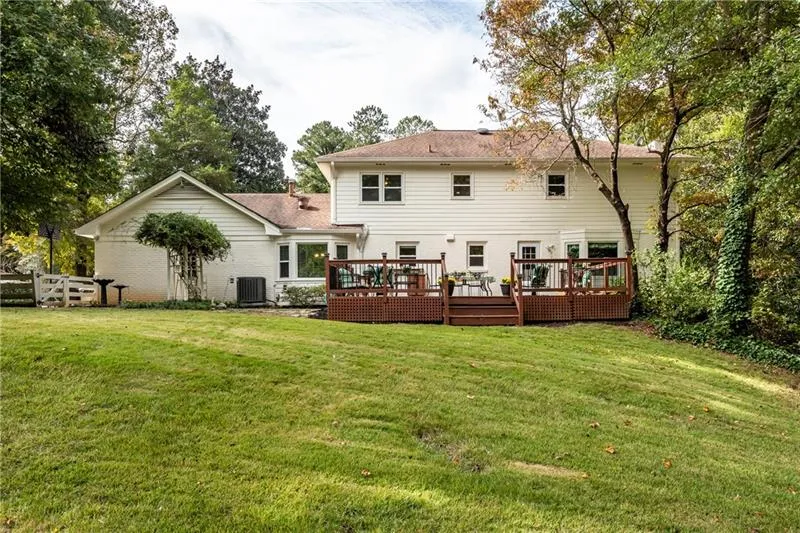 7505 Spalding Lane, Sandy Springs, Georgia 30350, 4 Bedrooms Bedrooms, ,2 BathroomsBathrooms,Residential,Sold,7505 Spalding Lane,6635236