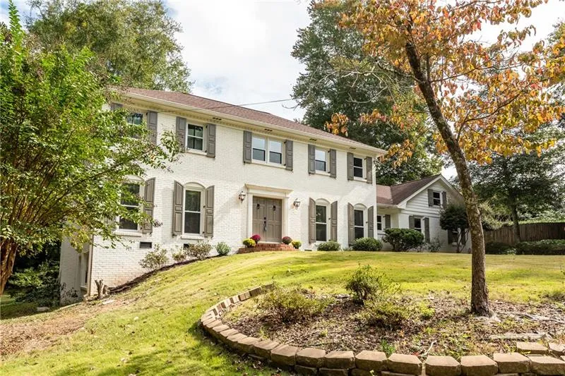 7505 Spalding Lane, Sandy Springs, Georgia 30350, 4 Bedrooms Bedrooms, ,2 BathroomsBathrooms,Residential,Sold,7505 Spalding Lane,6635236