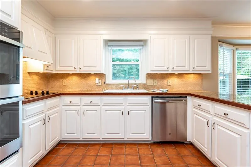 7505 Spalding Lane, Sandy Springs, Georgia 30350, 4 Bedrooms Bedrooms, ,2 BathroomsBathrooms,Residential,Sold,7505 Spalding Lane,6635236