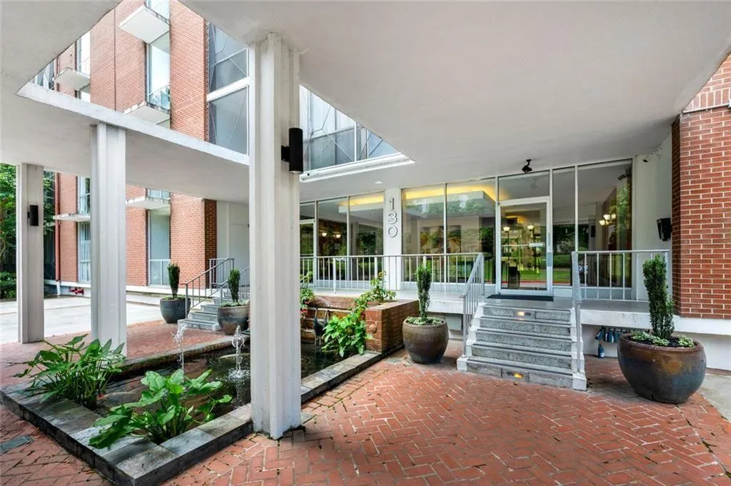 130 26th Street Nw Unit 801, Atlanta, Georgia 30309, 3 Bedrooms Bedrooms, ,2 BathroomsBathrooms,Residential,For Sale,130 26th Street Nw Unit 801,7581357