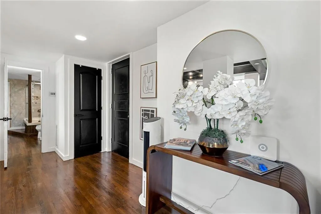 130 26th Street Nw Unit 801, Atlanta, Georgia 30309, 3 Bedrooms Bedrooms, ,2 BathroomsBathrooms,Residential,For Sale,130 26th Street Nw Unit 801,7581357