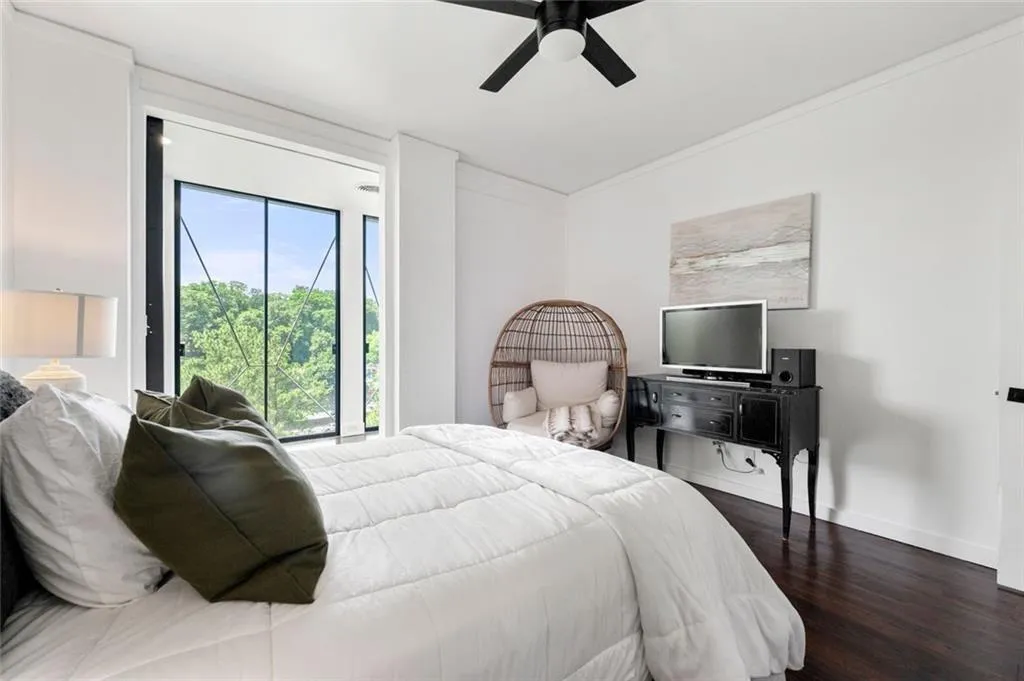 130 26th Street Nw Unit 801, Atlanta, Georgia 30309, 3 Bedrooms Bedrooms, ,2 BathroomsBathrooms,Residential,For Sale,130 26th Street Nw Unit 801,7581357