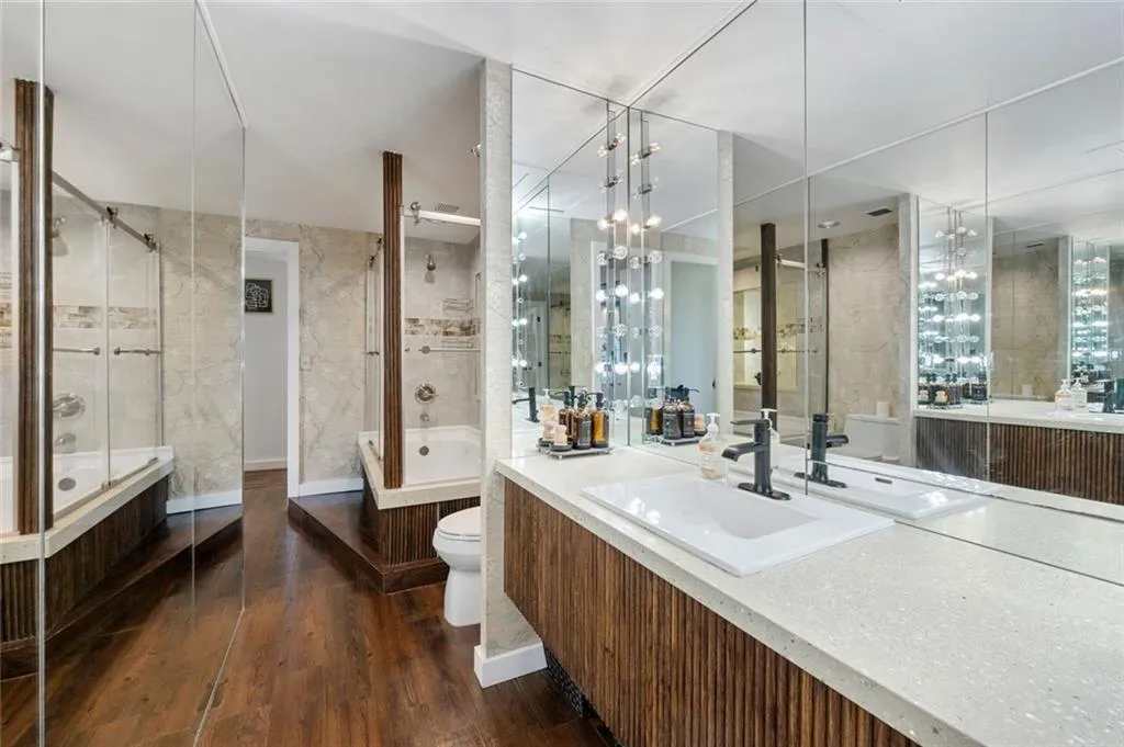 130 26th Street Nw Unit 801, Atlanta, Georgia 30309, 3 Bedrooms Bedrooms, ,2 BathroomsBathrooms,Residential,For Sale,130 26th Street Nw Unit 801,7581357