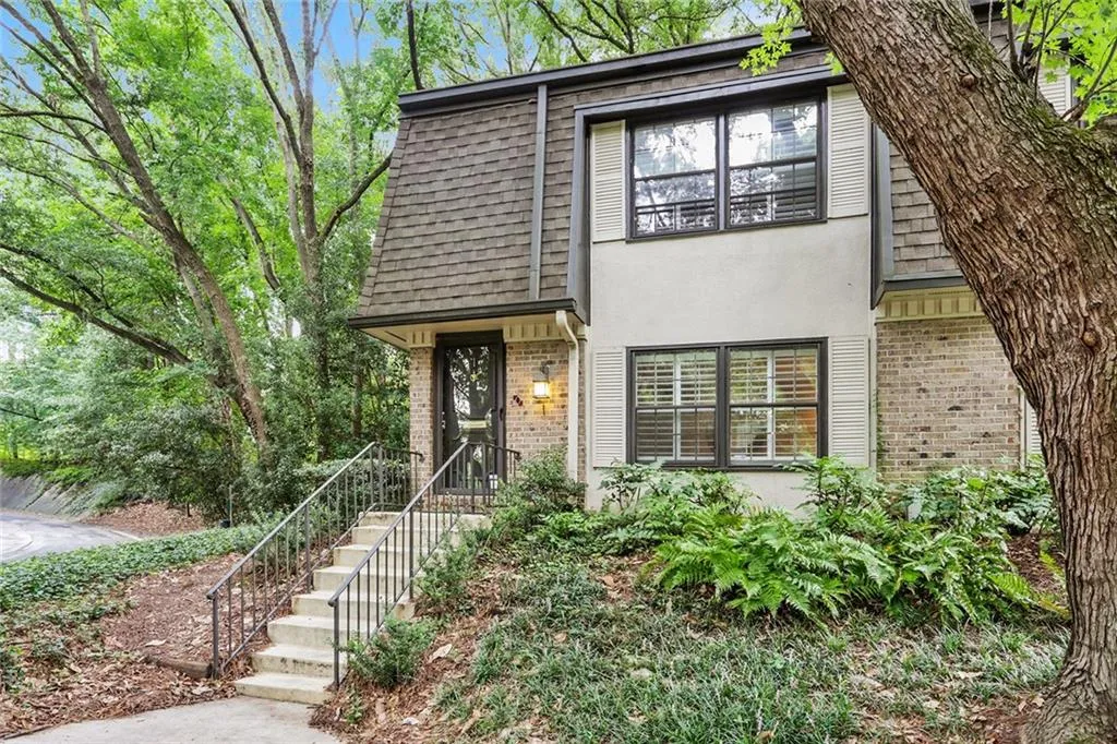 1 Arpege Way Nw, Atlanta, Georgia 30327, 2 Bedrooms Bedrooms, ,2 BathroomsBathrooms,Residential,Sold,1 Arpege Way Nw,6060514