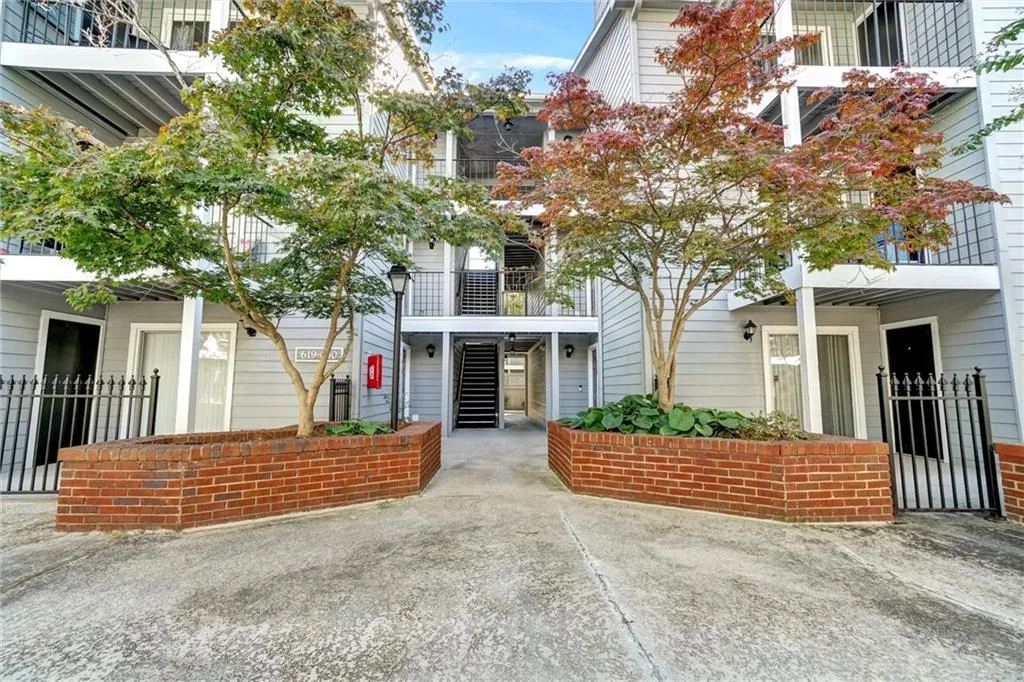 628 Granville Court, Sandy Springs, Georgia 30328, 1 Bedroom Bedrooms, ,1 BathroomBathrooms,Residential,For Sale,628 Granville Court,7674262