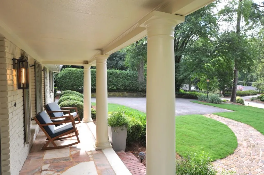 560 Highbrook Drive, Atlanta, Georgia 30342, 4 Bedrooms Bedrooms, ,3 BathroomsBathrooms,Residential,Sold,560 Highbrook Drive,6769068