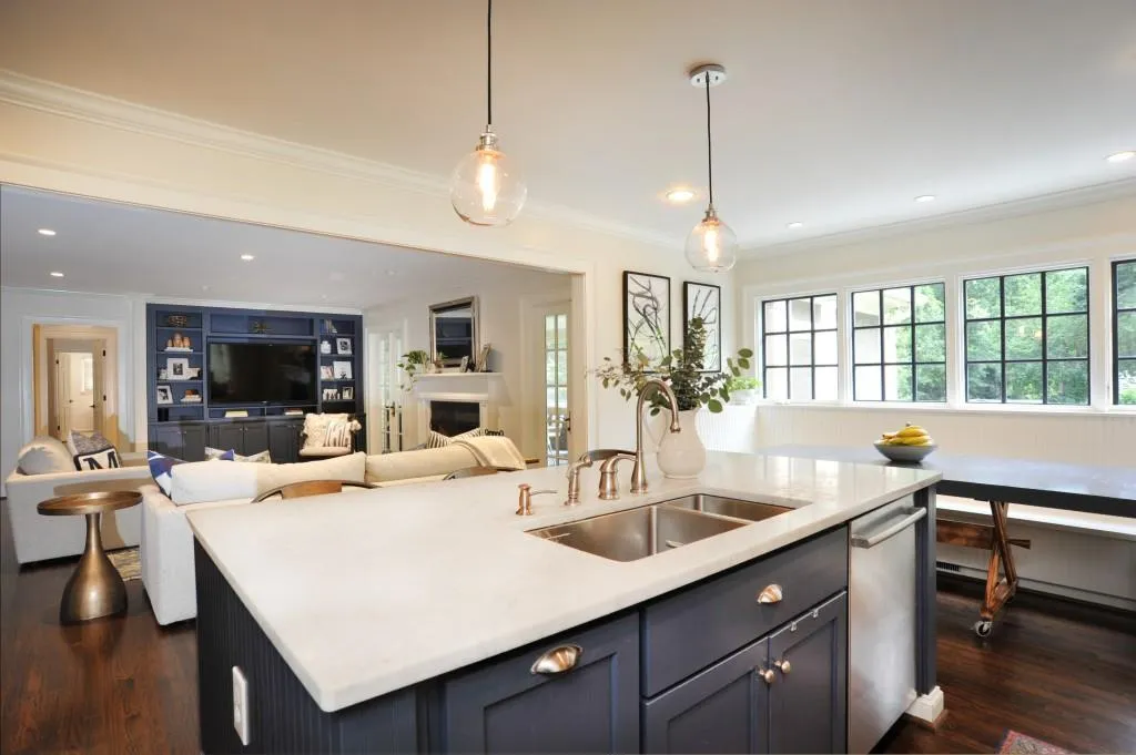 560 Highbrook Drive, Atlanta, Georgia 30342, 4 Bedrooms Bedrooms, ,3 BathroomsBathrooms,Residential,Sold,560 Highbrook Drive,6769068