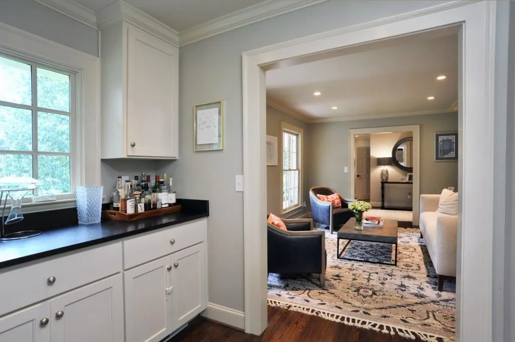 560 Highbrook Drive, Atlanta, Georgia 30342, 4 Bedrooms Bedrooms, ,3 BathroomsBathrooms,Residential,Sold,560 Highbrook Drive,6769068