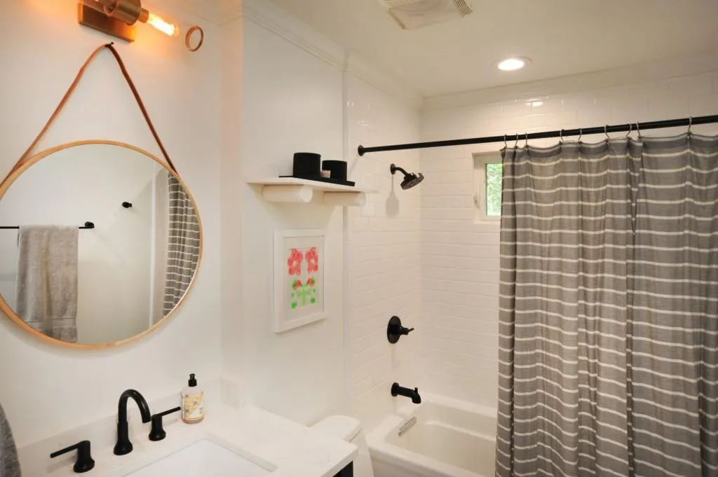 560 Highbrook Drive, Atlanta, Georgia 30342, 4 Bedrooms Bedrooms, ,3 BathroomsBathrooms,Residential,Sold,560 Highbrook Drive,6769068