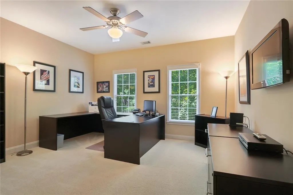 5492 Glenridge Drive Ne Unit 588, Sandy Springs, Georgia 30342, 4 Bedrooms Bedrooms, ,3 BathroomsBathrooms,Residential,Sold,5492 Glenridge Drive Ne Unit 588,6590933