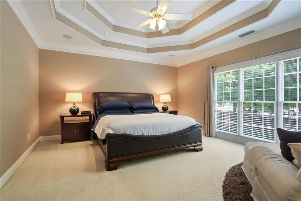 5492 Glenridge Drive Ne Unit 588, Sandy Springs, Georgia 30342, 4 Bedrooms Bedrooms, ,3 BathroomsBathrooms,Residential,Sold,5492 Glenridge Drive Ne Unit 588,6590933