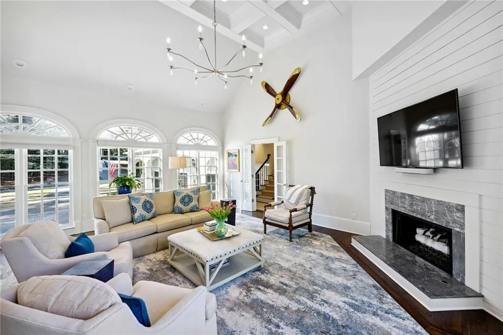 4969 Long Island Drive Nw, Atlanta, Georgia 30327, 4 Bedrooms Bedrooms, ,6 BathroomsBathrooms,Residential,Sold,4969 Long Island Drive Nw,7192348