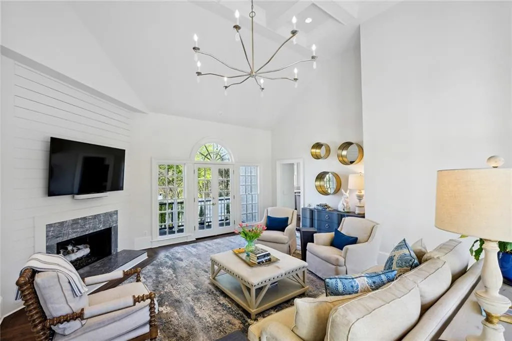 4969 Long Island Drive Nw, Atlanta, Georgia 30327, 4 Bedrooms Bedrooms, ,6 BathroomsBathrooms,Residential,Sold,4969 Long Island Drive Nw,7192348