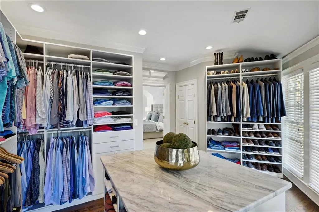 4969 Long Island Drive Nw, Atlanta, Georgia 30327, 4 Bedrooms Bedrooms, ,6 BathroomsBathrooms,Residential,Sold,4969 Long Island Drive Nw,7192348