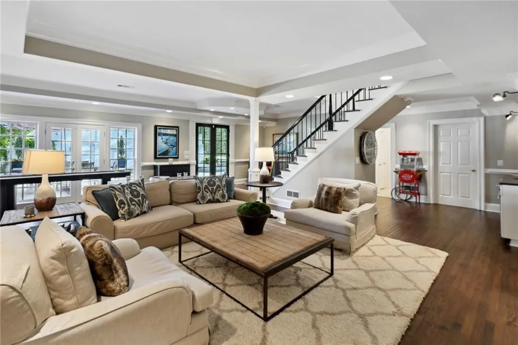 4969 Long Island Drive Nw, Atlanta, Georgia 30327, 4 Bedrooms Bedrooms, ,6 BathroomsBathrooms,Residential,Sold,4969 Long Island Drive Nw,7192348