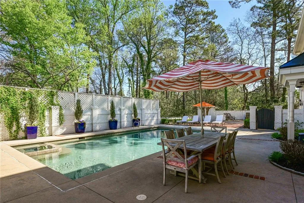 4969 Long Island Drive Nw, Atlanta, Georgia 30327, 4 Bedrooms Bedrooms, ,6 BathroomsBathrooms,Residential,Sold,4969 Long Island Drive Nw,7192348