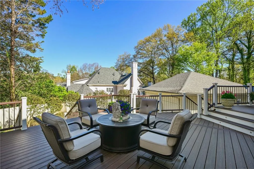 4969 Long Island Drive Nw, Atlanta, Georgia 30327, 4 Bedrooms Bedrooms, ,6 BathroomsBathrooms,Residential,Sold,4969 Long Island Drive Nw,7192348