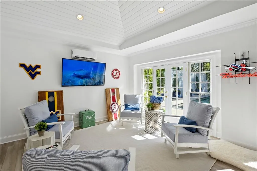 4969 Long Island Drive Nw, Atlanta, Georgia 30327, 4 Bedrooms Bedrooms, ,6 BathroomsBathrooms,Residential,Sold,4969 Long Island Drive Nw,7192348