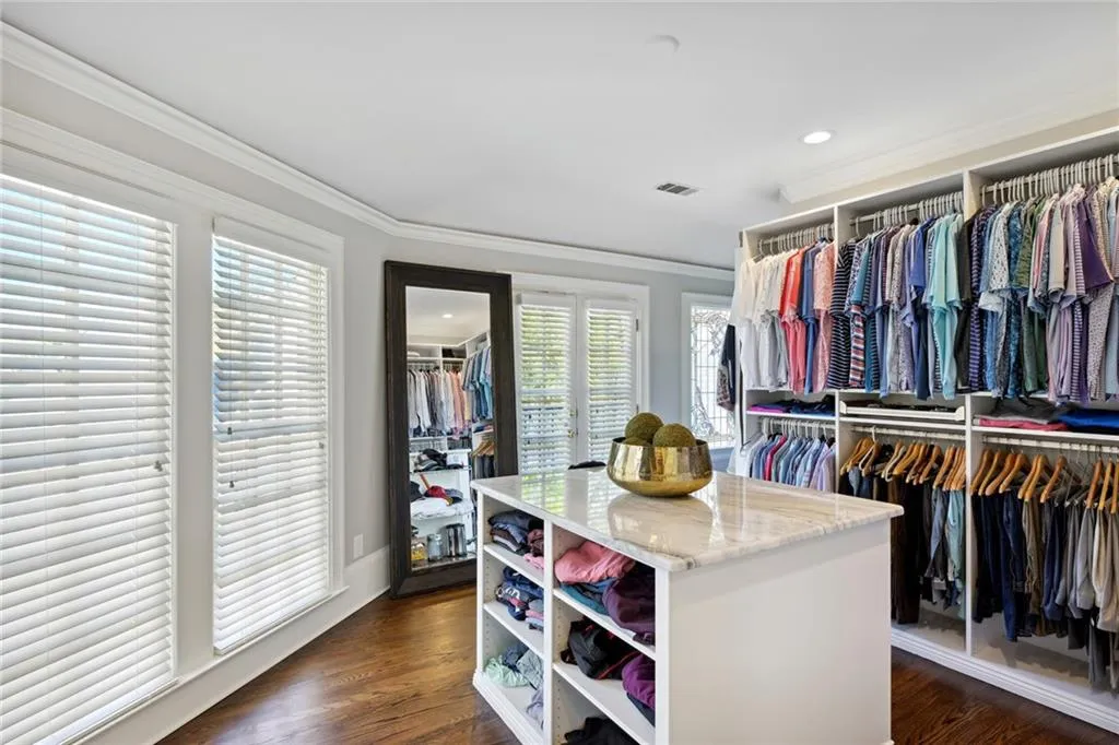 4969 Long Island Drive Nw, Atlanta, Georgia 30327, 4 Bedrooms Bedrooms, ,6 BathroomsBathrooms,Residential,Sold,4969 Long Island Drive Nw,7192348