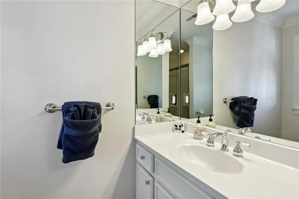 4969 Long Island Drive Nw, Atlanta, Georgia 30327, 4 Bedrooms Bedrooms, ,6 BathroomsBathrooms,Residential,Sold,4969 Long Island Drive Nw,7192348