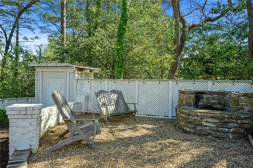 4969 Long Island Drive Nw, Atlanta, Georgia 30327, 4 Bedrooms Bedrooms, ,6 BathroomsBathrooms,Residential,Sold,4969 Long Island Drive Nw,7192348