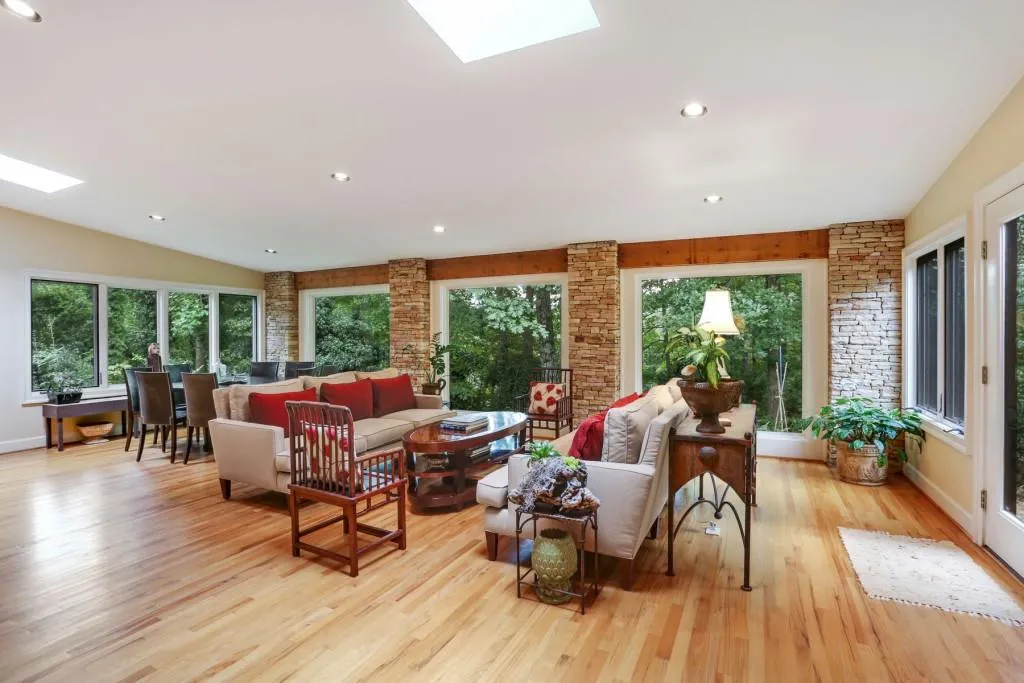 2000 River North Parkway, Sandy Springs, Georgia 30328, 4 Bedrooms Bedrooms, ,3 BathroomsBathrooms,Residential,Sold,2000 River North Parkway,5907885